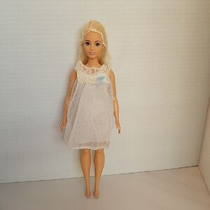 Barbie Curvy Doll